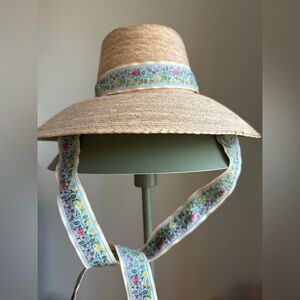 Sarah Bray Bermuda hat with set of four vintage ribbons